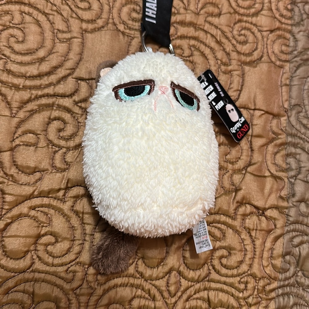 Grumpy Cat Mini Plush Clip - Picture 2 of 7